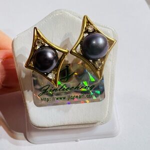 Black Pearl Earrings